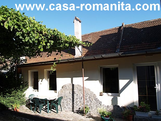 Ferien in Rumänien. Das ist der Hof vom Ferienhaus Casa Romanita I in Rumänien